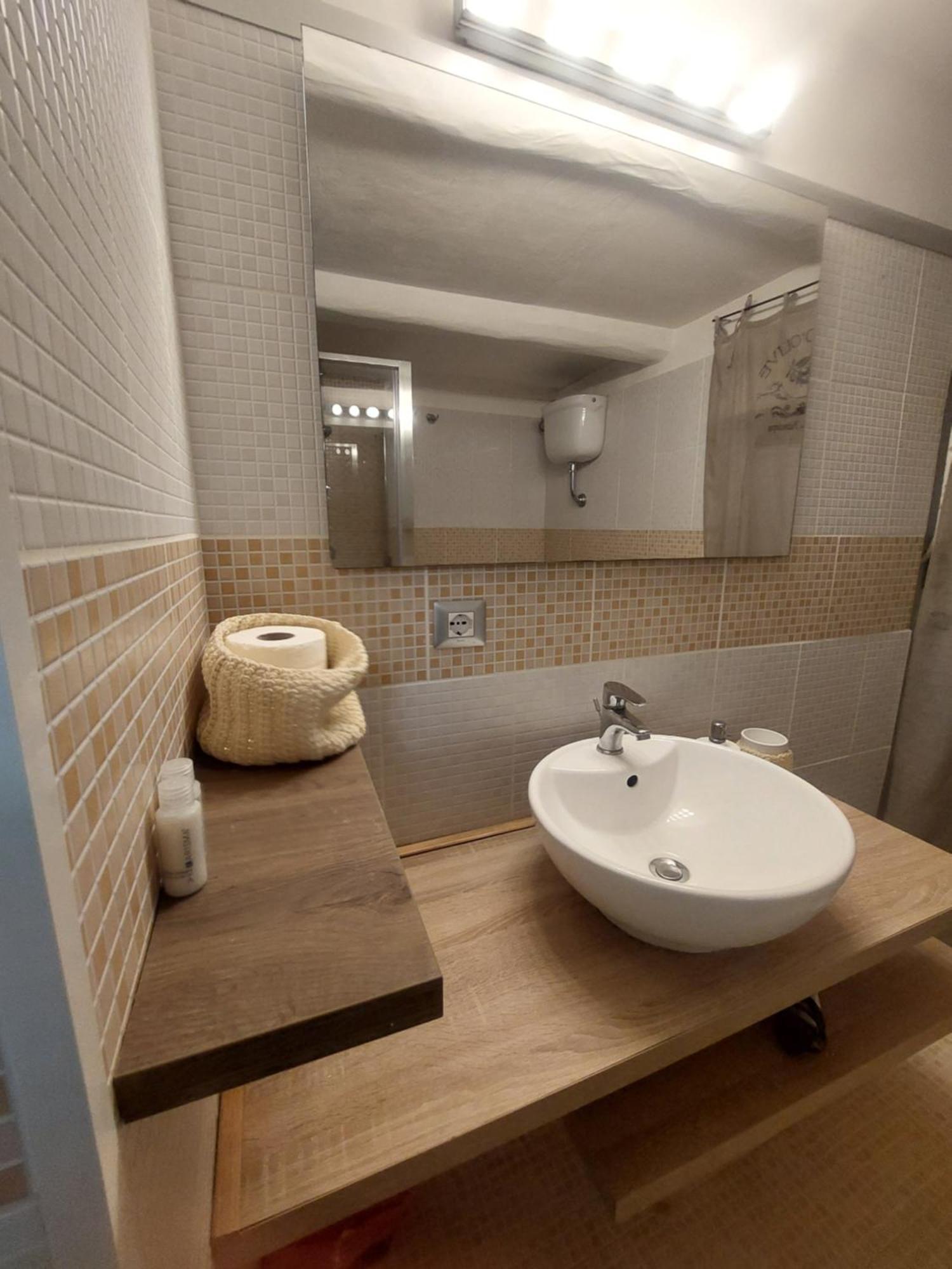 Be Blu Apartment Napoli Bagian luar foto