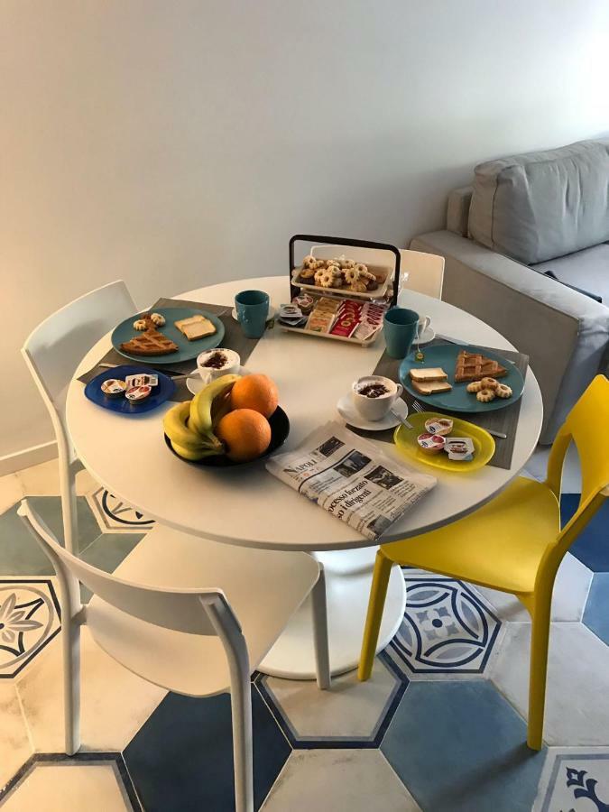 Be Blu Apartment Napoli Bagian luar foto